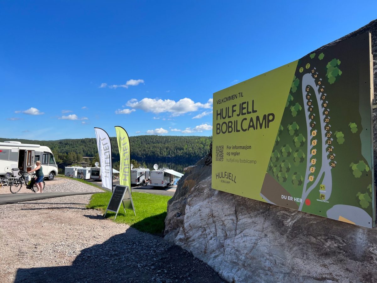 Bobilparkering på Hulfjell med alt av fasiliteter.